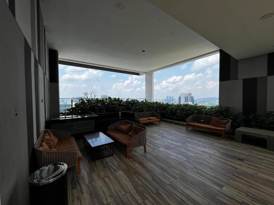 Apartment The Colony Infinitum Sweet Sr *