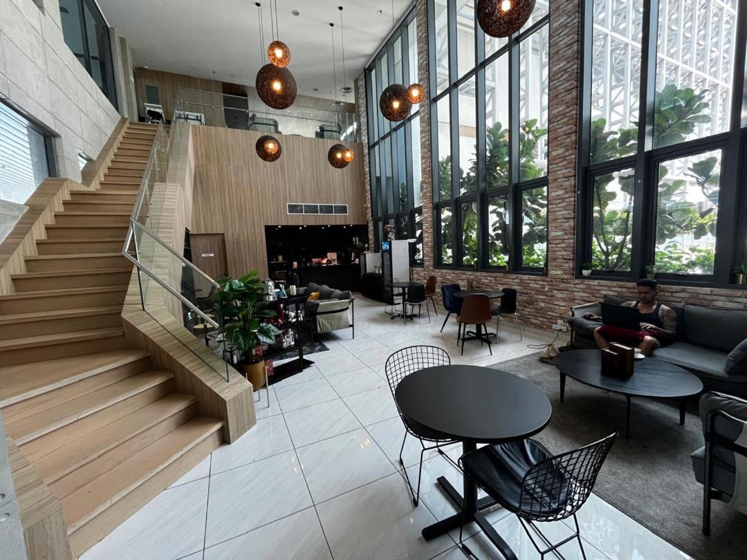The Colony Infinitum Sweet Sr Apartment *