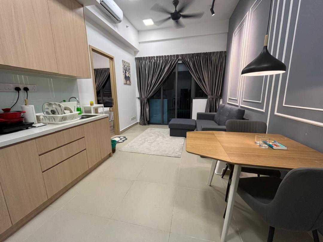 The Colony Infinitum Sweet Sr Apartment *